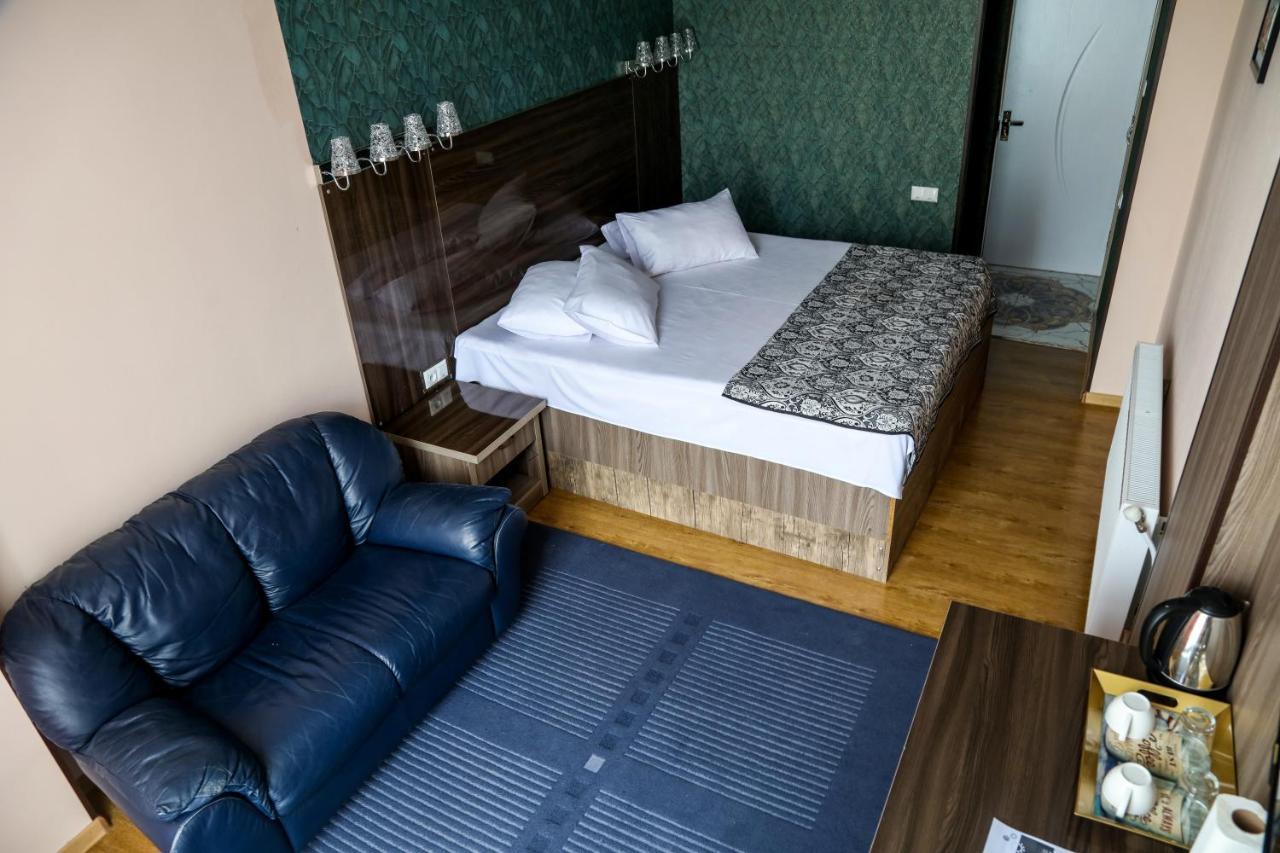 Guest House 博尔若米 外观 照片