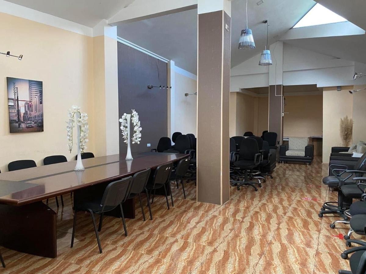 Guest House 博尔若米 外观 照片