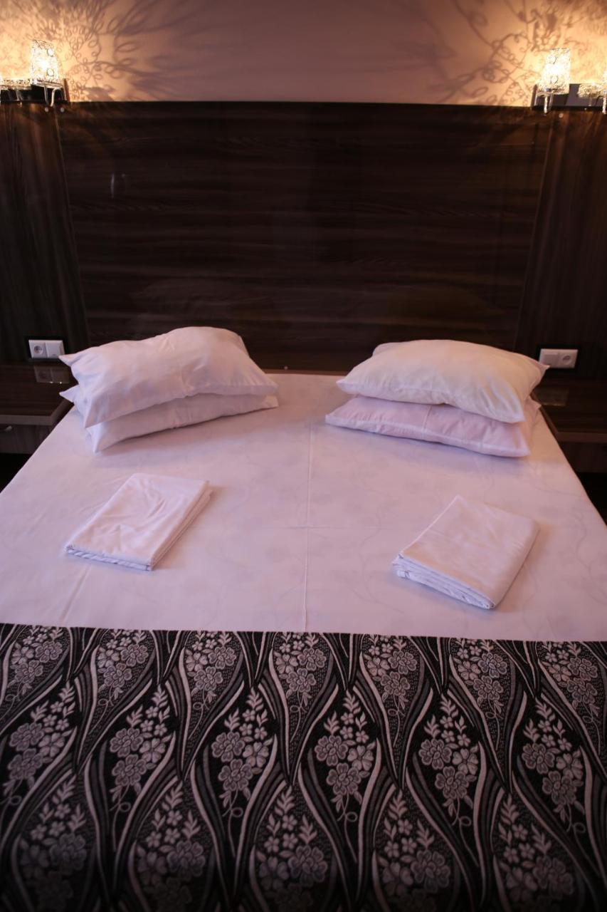Guest House 博尔若米 外观 照片
